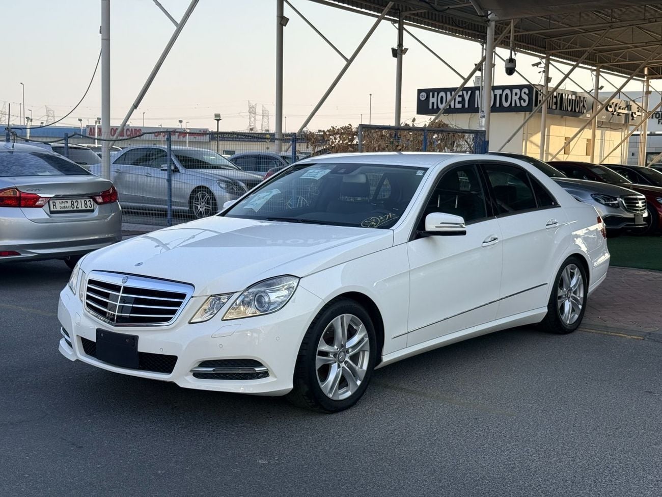 مرسيدس بنز E300 إليجانس