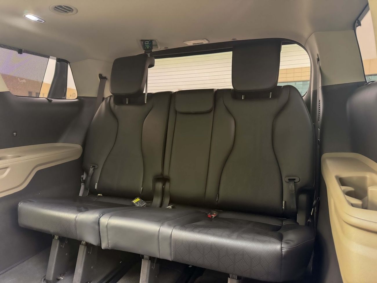 Kia Carnival EX DLX
