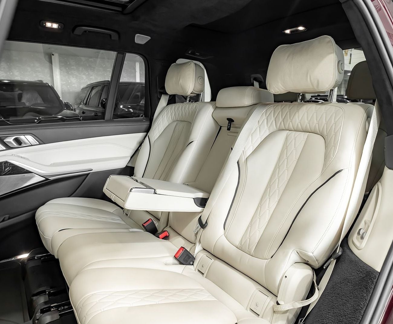 بي أم دبليو X7 M50i