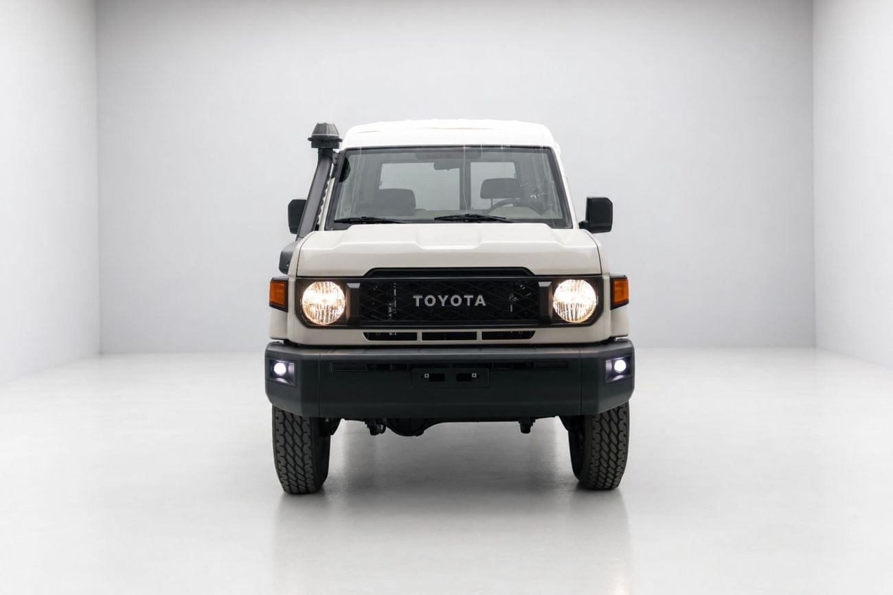Toyota Land Cruiser 70 LC 78 HARDTOP 4.0L AT - White Inside Oak | Export Only