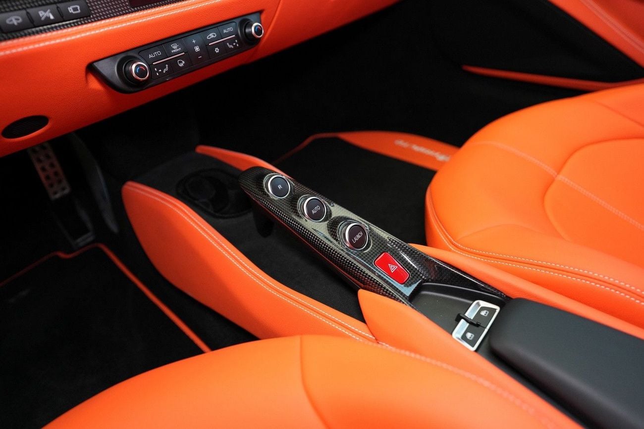 Ferrari F8 Tributo STANDARD