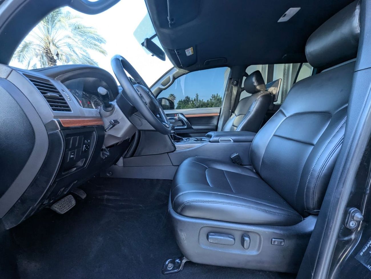 Toyota Land Cruiser GXR Toyota landcruise 2021Model 4.0L v6 GXR petrol Engine Colour Black push start Transmission Automatic