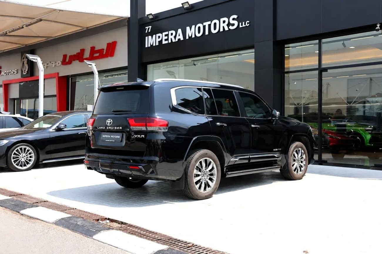 Toyota Land Cruiser VXR Twin Turbo GCC Specs