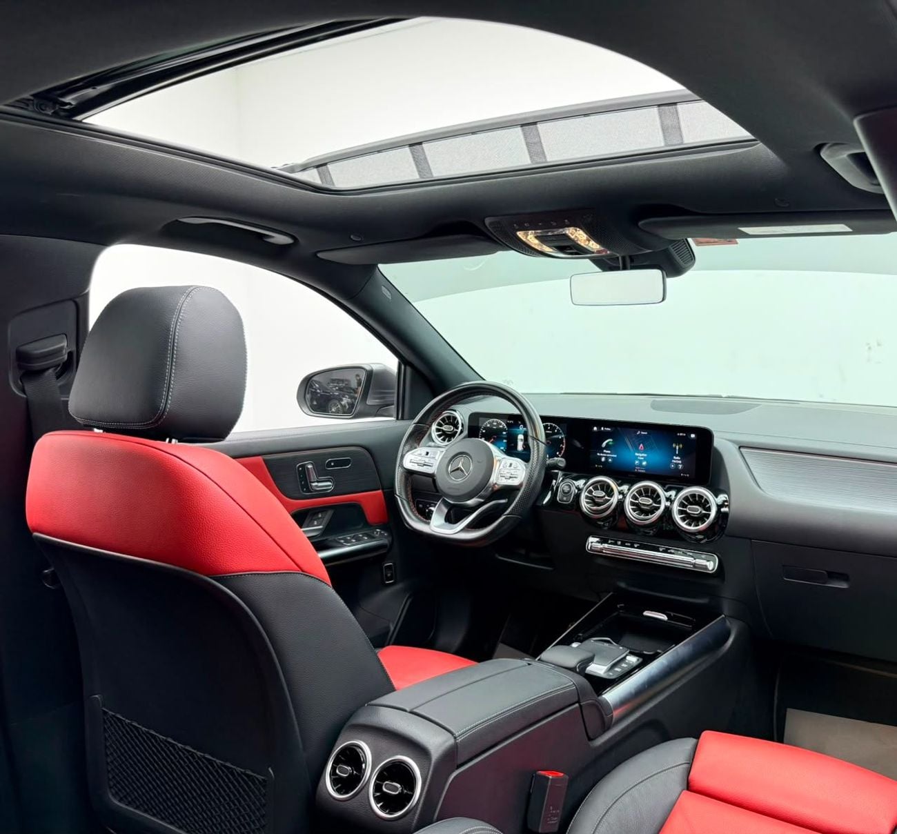مرسيدس بنز GLA 200 AMG PREMIUM مرسيدس بنز GLA200 موديل 2022، ضمان مرسيدس بنز 2026، باقة خدمة مرسيدس بنز 2027، كاملة المواصفات، خليج