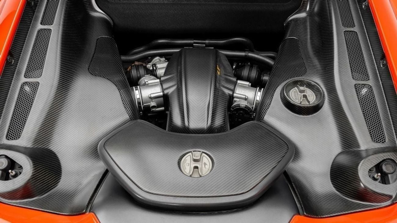 McLaren 675LT COUPE - 2016 - GCC Specs - Delivery Mileage