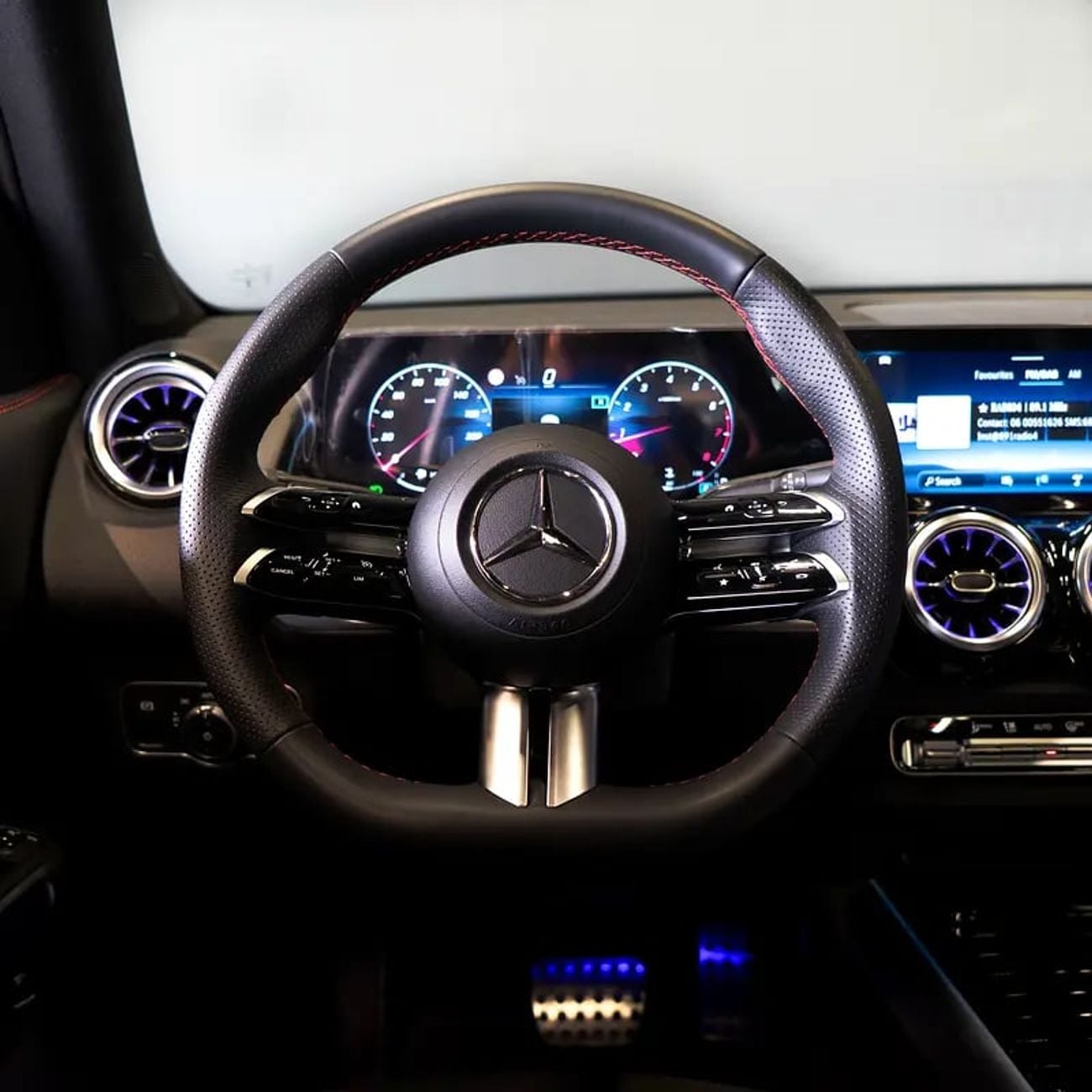 مرسيدس بنز GLB 200 STANDARD 3,449 P.M • 0% Downpayment • GLB 200 • Agency Warranty