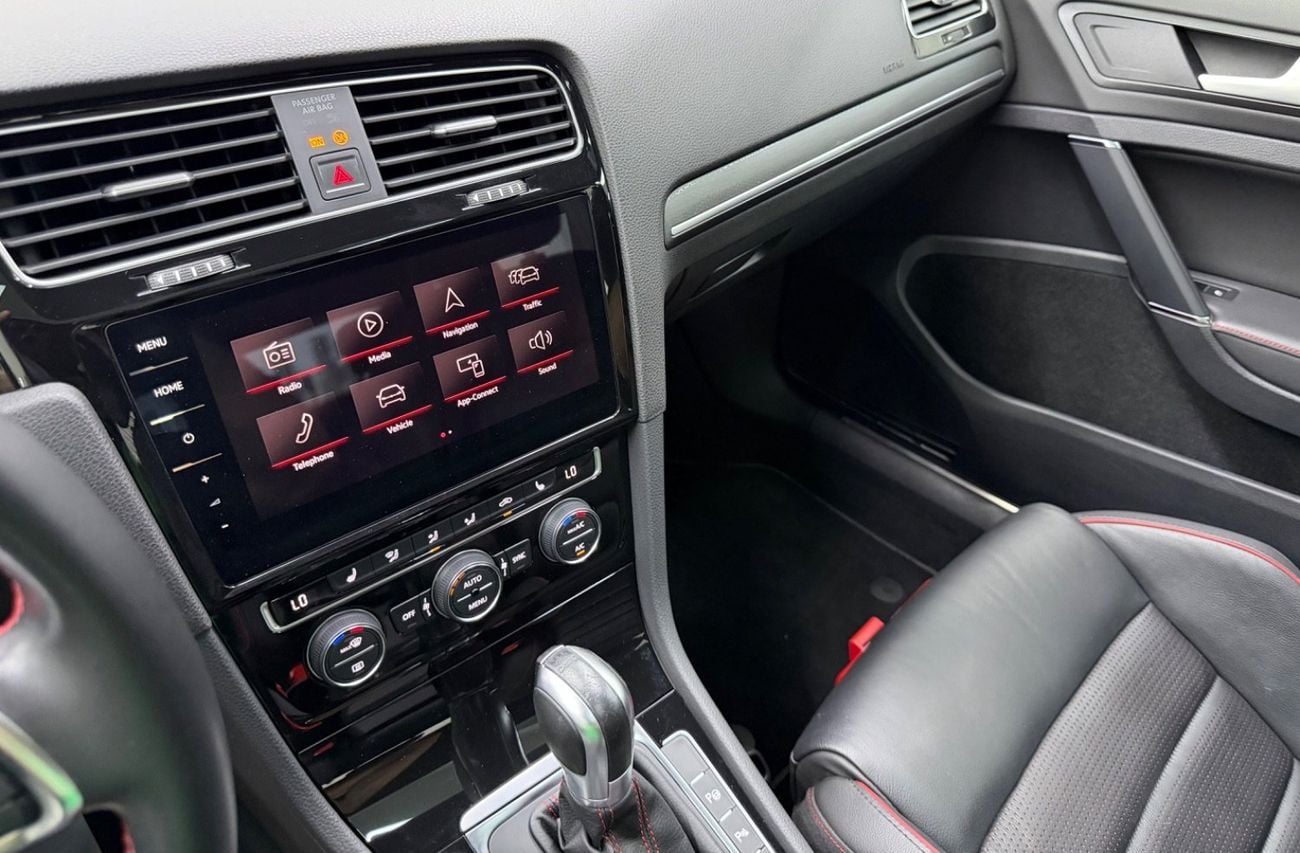 Volkswagen Golf GTI GCC .. FSH .. Top Range .. Full Options .. Perfect Condition