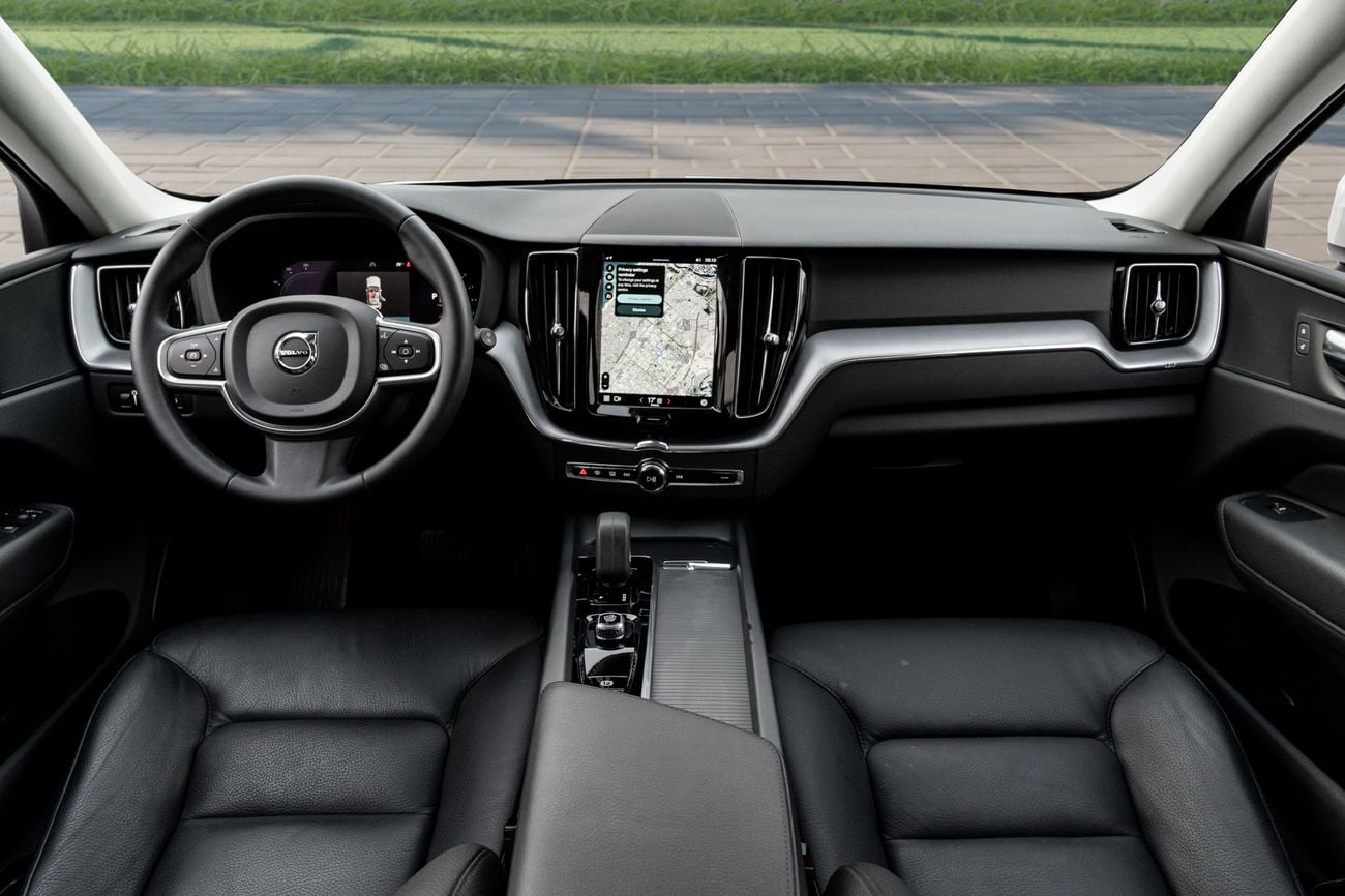 Volvo XC60 MOMENTUM B5 | 1,959 P.M | 0% Downpayment | VOLVO WARRANTY | ONE OWNER!