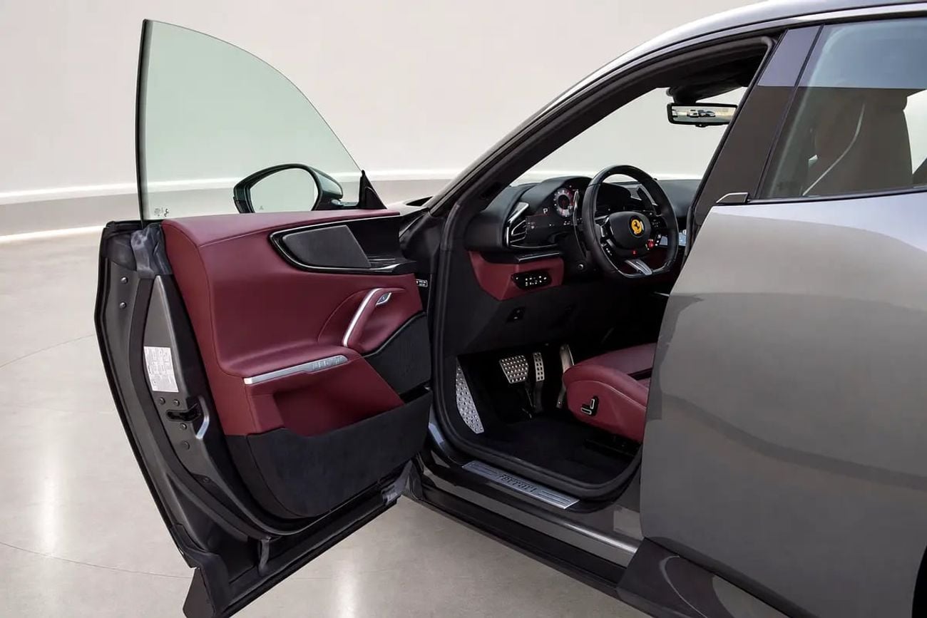 فيراري بوروسانجوي ستاندارد Full Carbon – European Specs