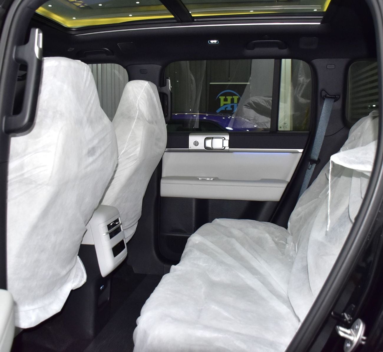 BYD Ti 7 EXCELLENT DEAL for our BYD Ti 7 ( 2026 Model ) in Black Color Chinese Specs