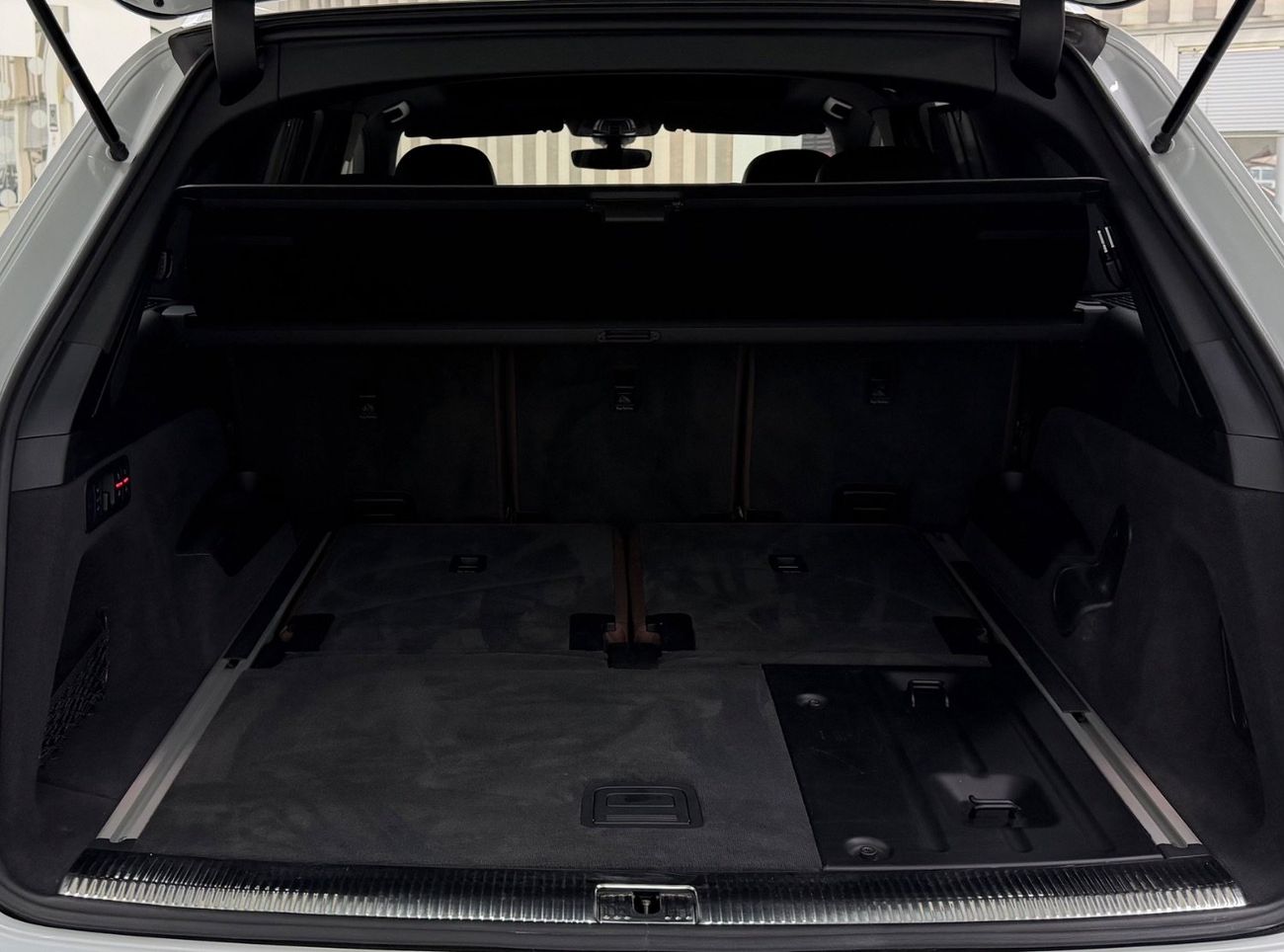 Audi Q7 45 TFSI S-LINE