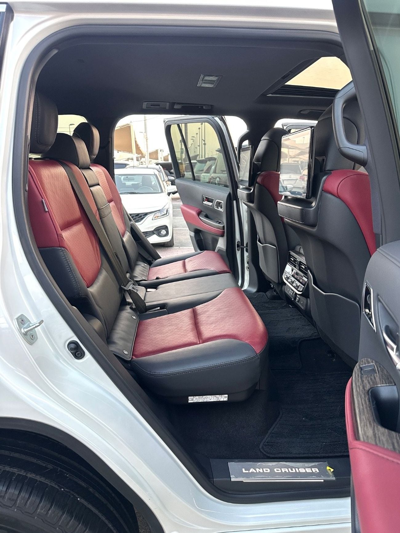 Toyota Land Cruiser VXR