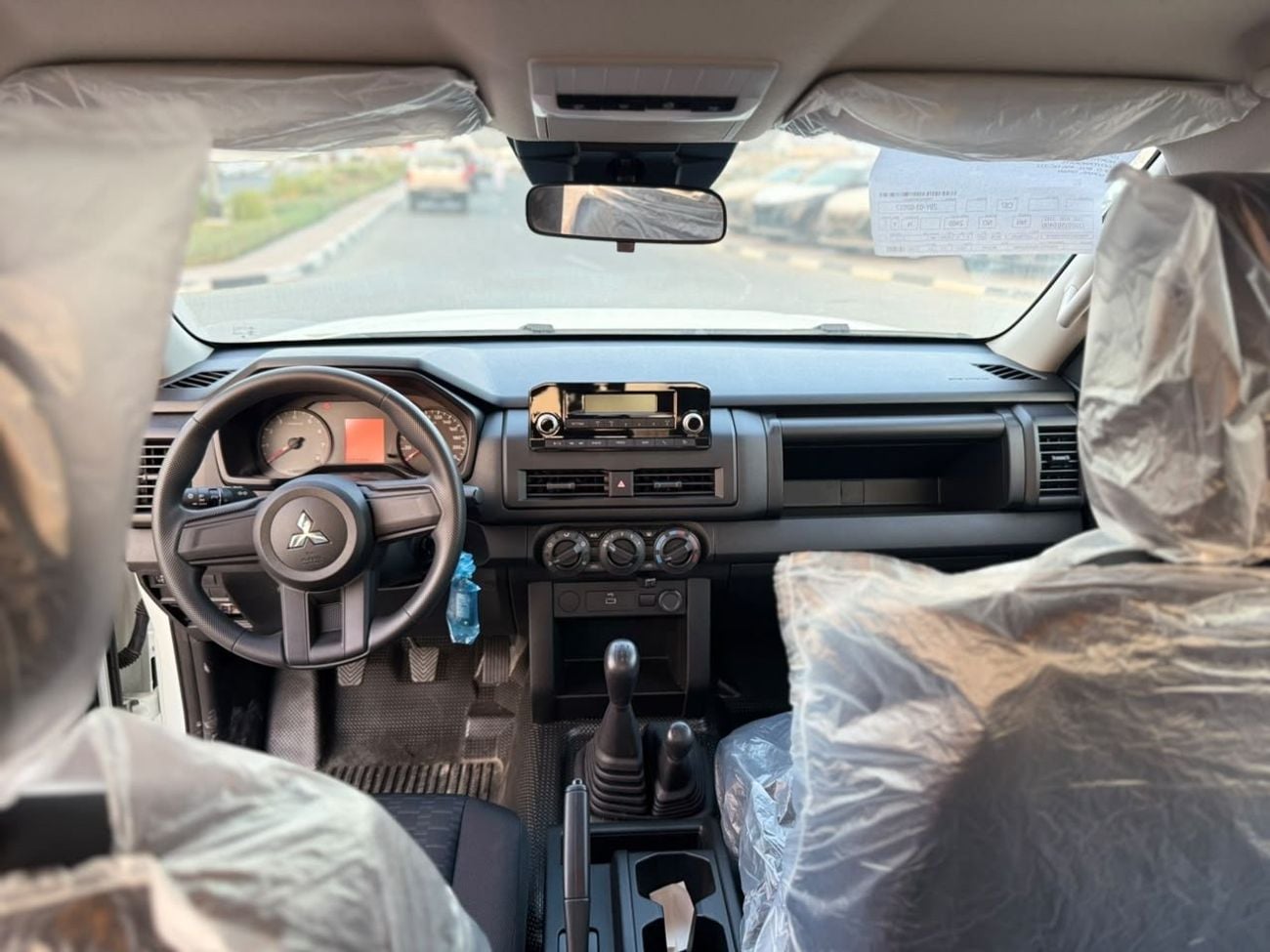 ميتسوبيشي L200 2.4L 4 Cyl Petrol Manual ميتسوبيشي L200 2.4 لتر بنزين MT 2027