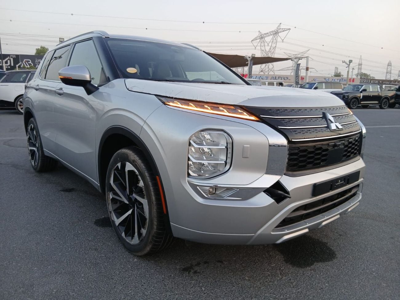 Mitsubishi Outlander PREMIUM