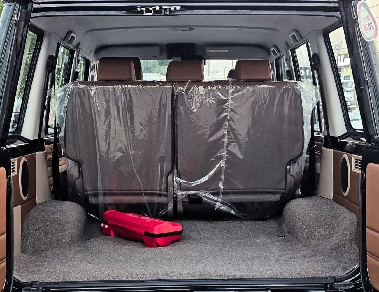 Toyota Land Cruiser 70 LC76 LX HARDTOP 5DOOR || 4.0L PETOL A/T 4WD | RADAR | DIFF-LOCK | FULL OPTION (CODE # 76PAFRE)