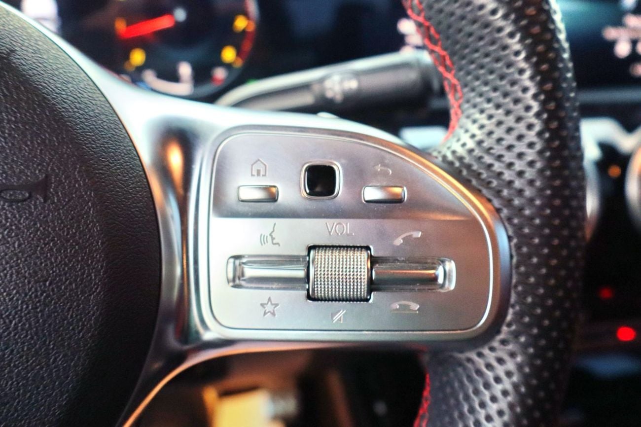 Mercedes Benz CLA250 PREMIUM