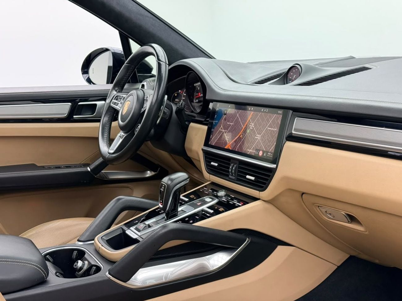 Porsche Cayenne TURBO 2018 Porsche Cayenne Turbo, Service History, Excellent Condition, GCC.