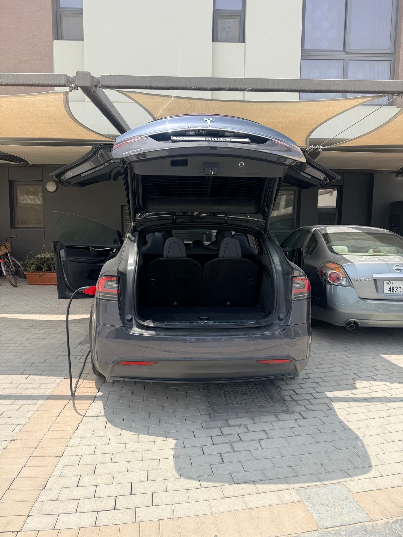 Tesla Model X 75D