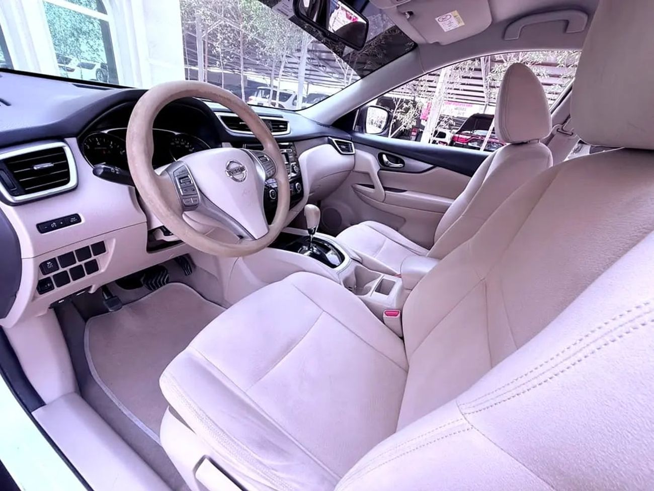 Nissan X Trail نيسان اكس تريل خليجي بحالة ممتازة SE GCC Specs