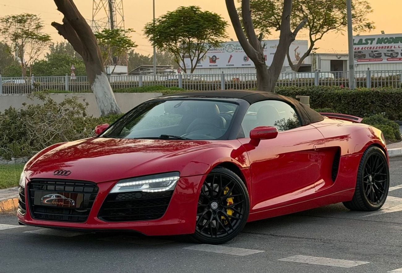 Audi R8 Spyder FSI Audi R8 Spyder 2016 GCC Specs V8 Convertible in Perfect Conditions