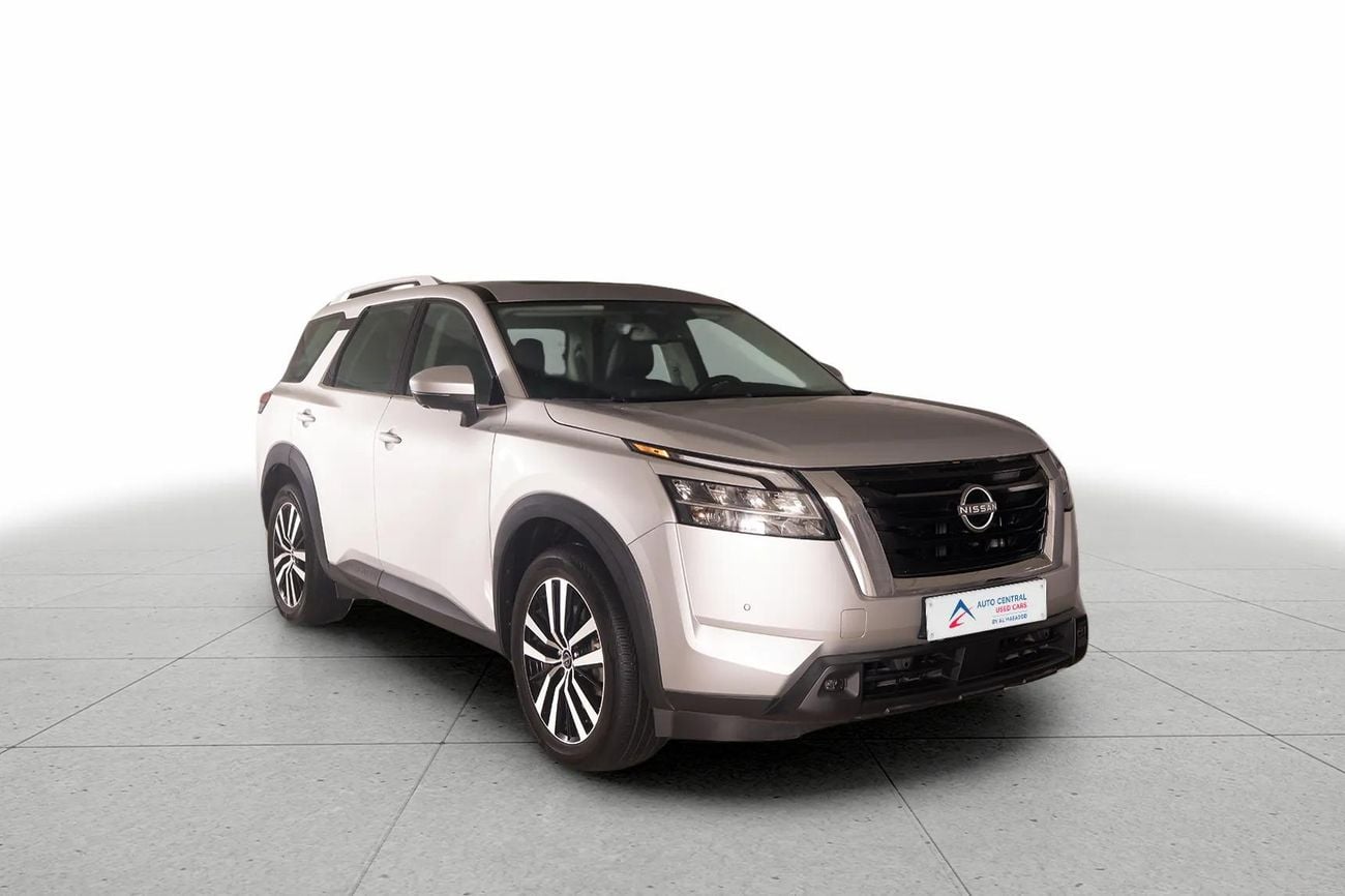 Nissan Pathfinder SV 3.5