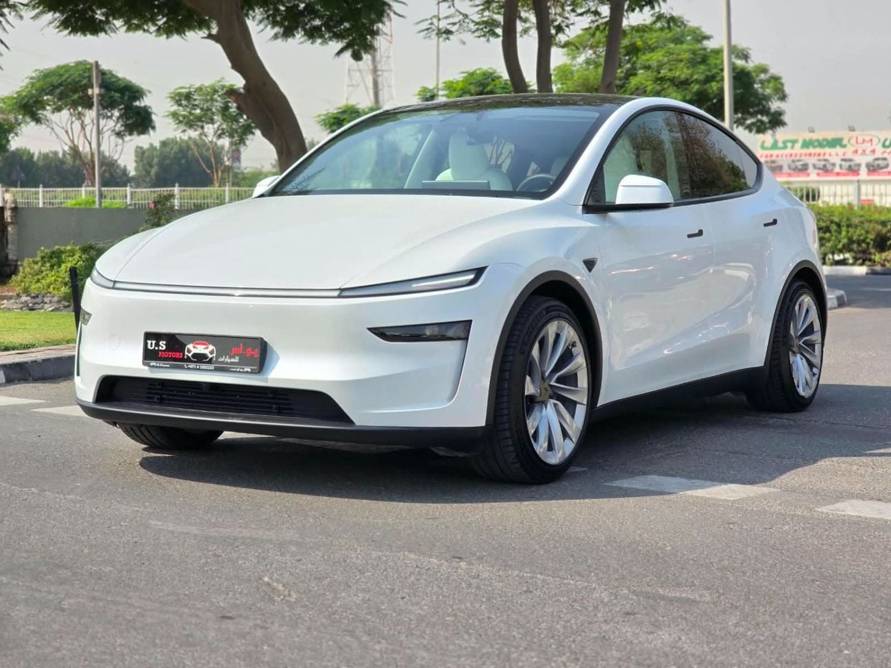 Tesla Model Y LONG RANGE TESLA MODEL Y LONG RANGE AWD PREMIUM 2025 GCC WITH 8 YEARS TESLA DUBAI AGENCY WARRANTY IN MINT COND