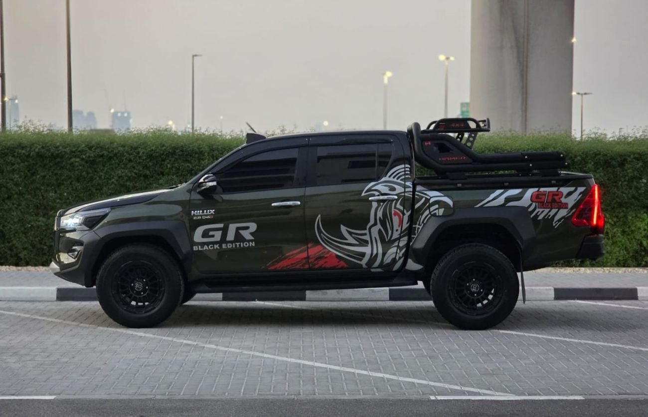 تويوتا هيلوكس GR Body Kit Installed - 2.8 - Diesel - 4WD - AT