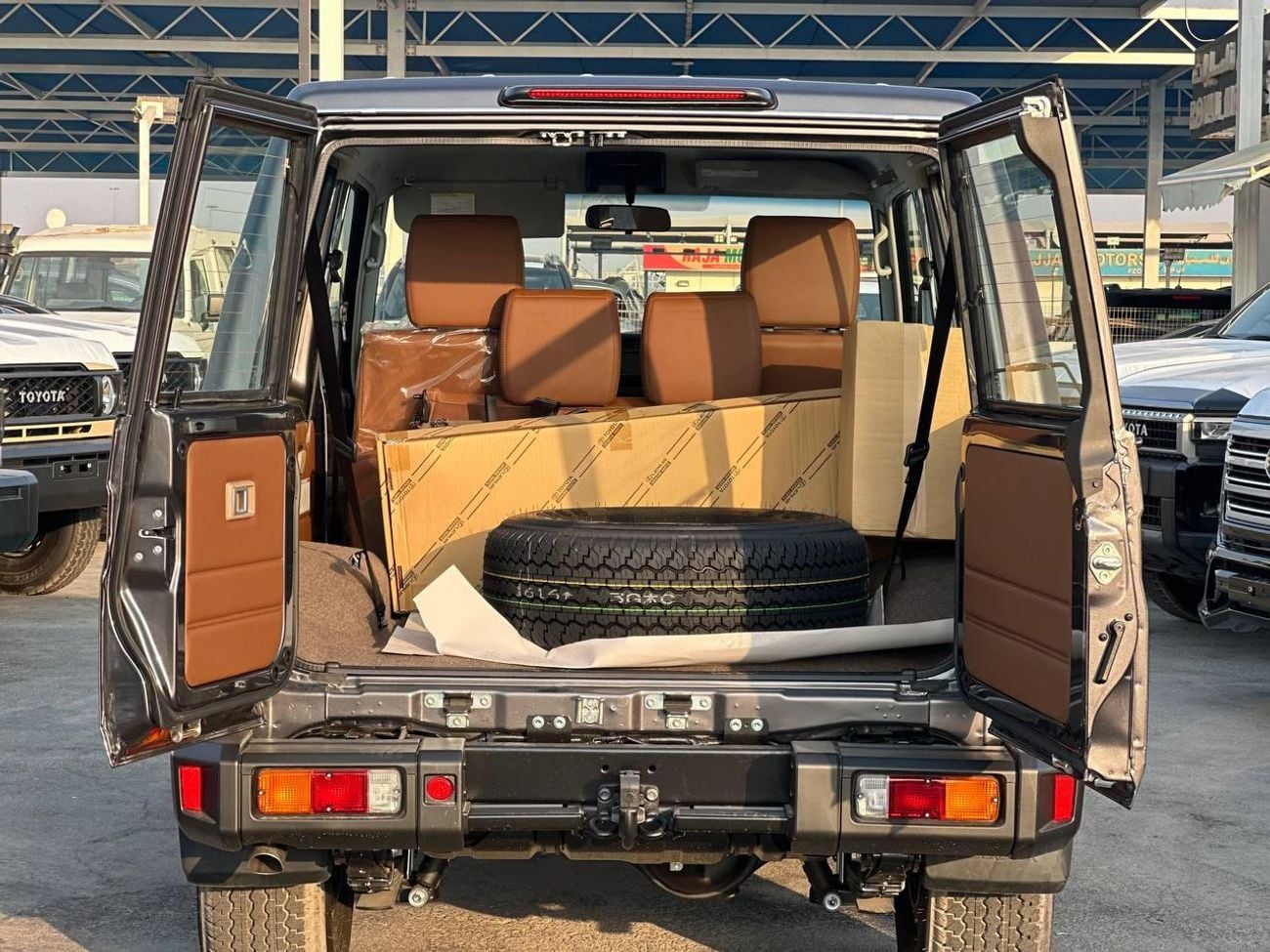 Toyota Land Cruiser 70 LC71 LX