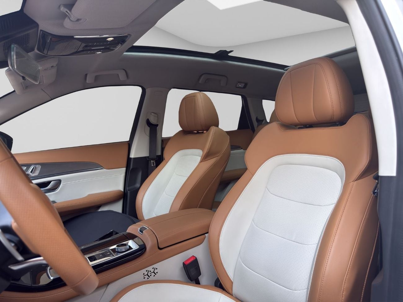 Jetour X70 Plus LUX **2025 Jetour X70 Plus Luxury | GCC Specs | 33,234 KM | Spacious Family SUV**