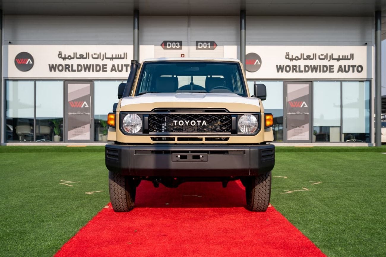 Toyota Land Cruiser Pickup 70 Standard 4.0L V6 ~ Petrol ~ Automatic
