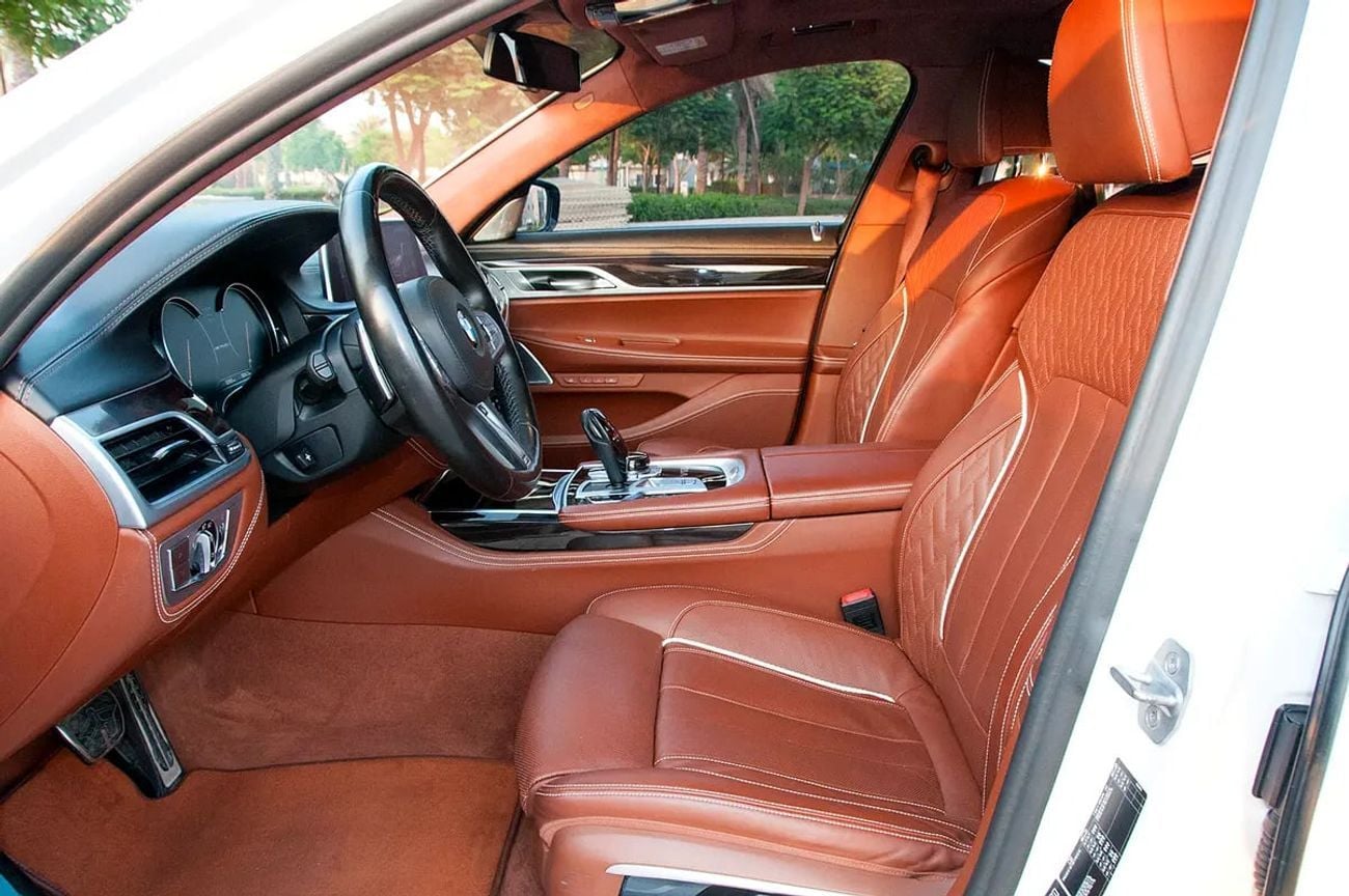 BMW M760Li M760Li | GCC Specs | V12 | Low Mileage | Full Service History