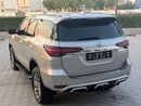 Toyota Fortuner VXR GCC specs interior and Exterior Excellent Condition V6 4.0L