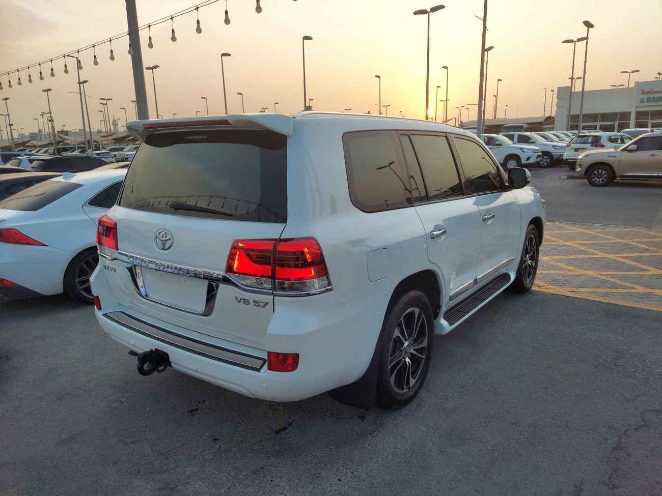تويوتا لاند كروزر VXR