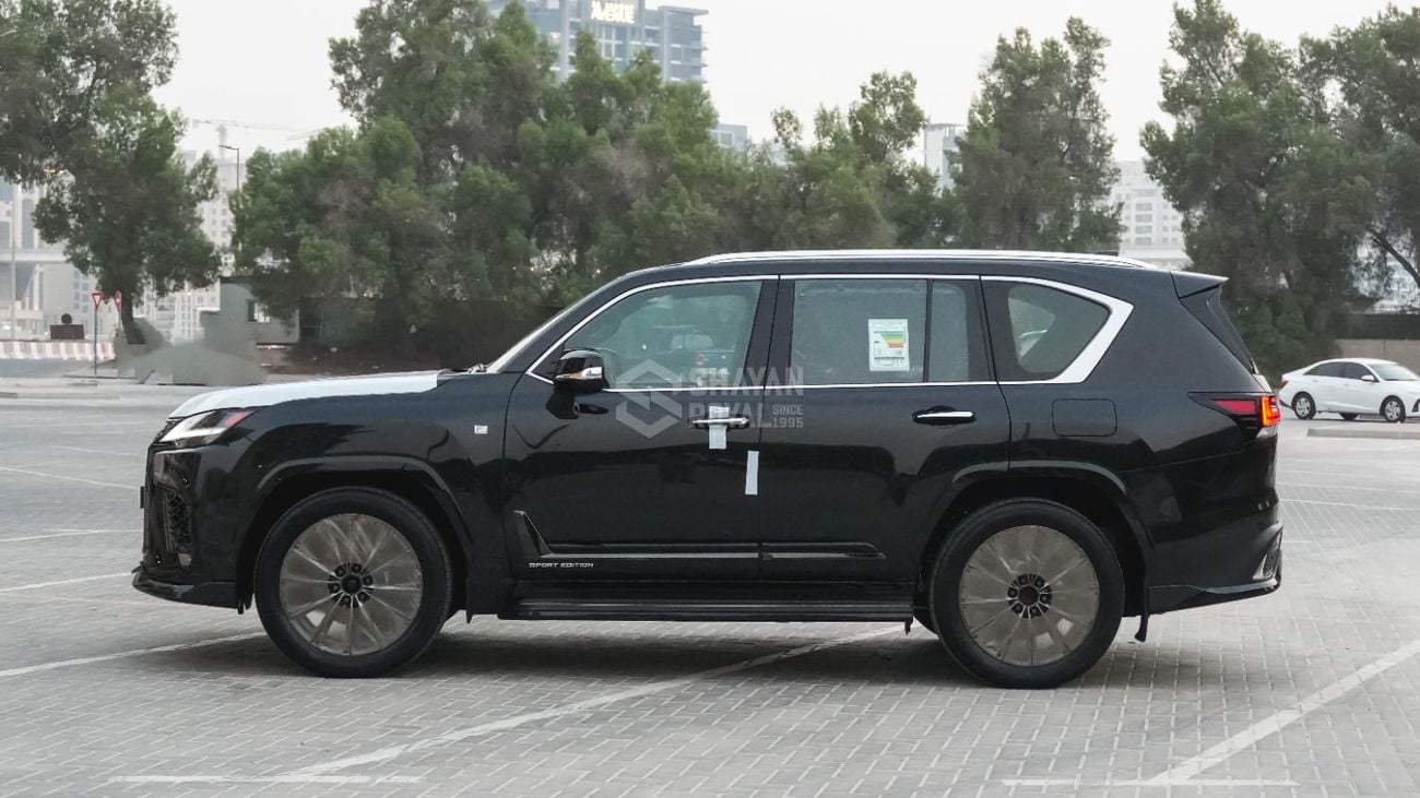 لكزس LX 700h F SPORT محرك هجين سعة 3.5 لتر، محرك V6 مزدوج، 5 مقاعد، نظام صوتي مارك ليفينسون 25، نظام ركن آلي، دفع رباعي أ