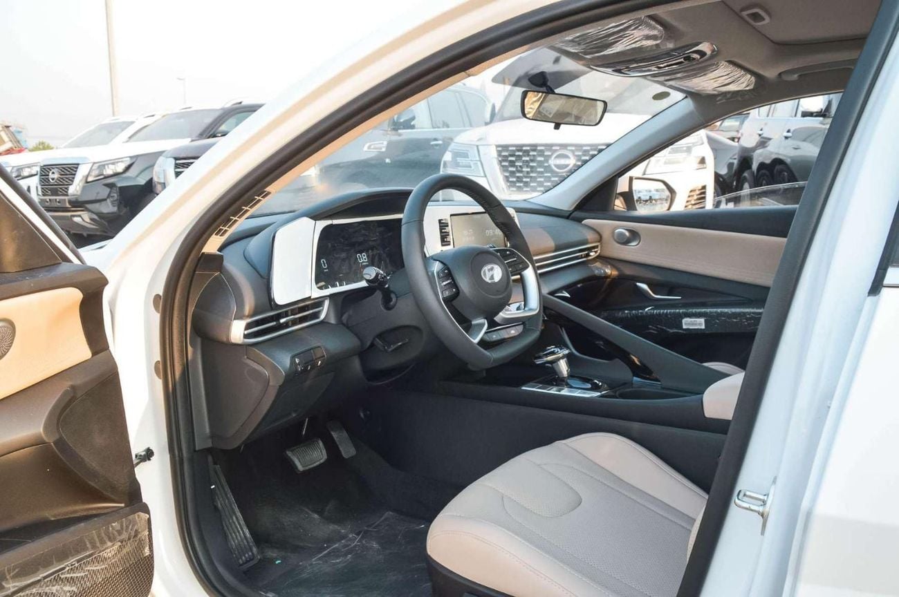 Hyundai Elantra SMART 1.5L FWD PETROL SEDAN 2026