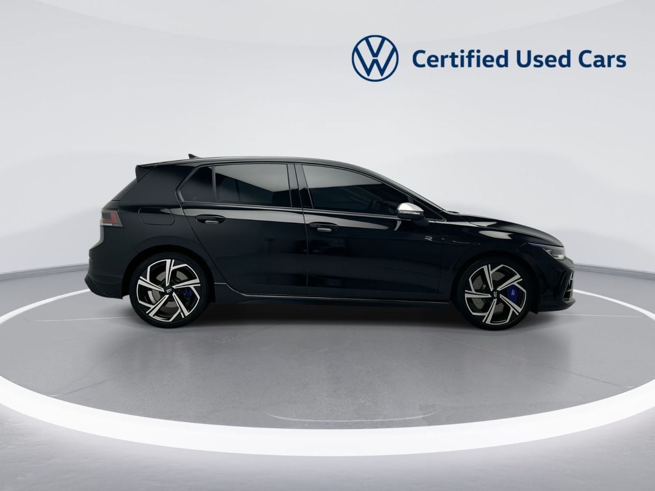 فولكس واجن جولف R 2.0L | Fabric Seats | 19" Estoril Alloys | Panoramic Roof