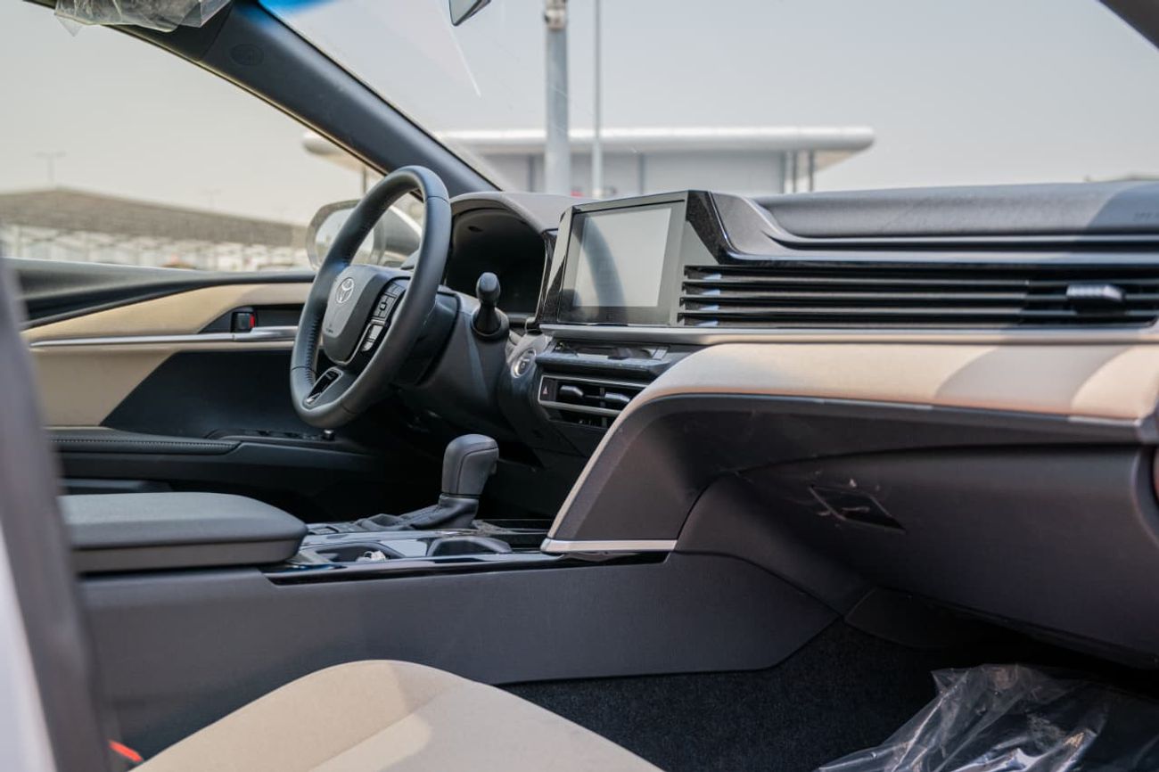Toyota Camry E HEV 2.5L Automatic 2025