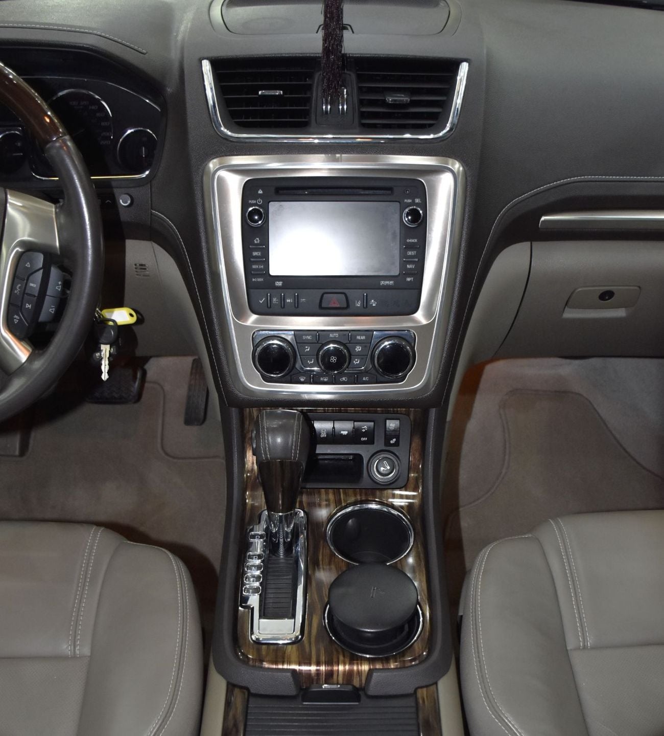 GMC Acadia DENALI EXCELLENT DEAL for our GMC Acadia Denali AWD ( 2014 Model ) in Silver Color GCC Specs