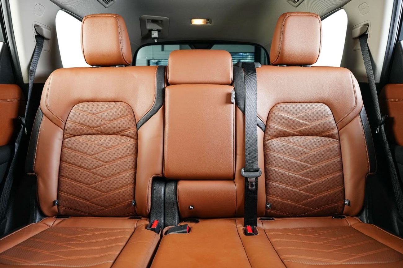 Nissan Pathfinder SL 4WD-GCC-7 Seats-AW Rostamani Warrant Until 2029-Service Contract Until 2028