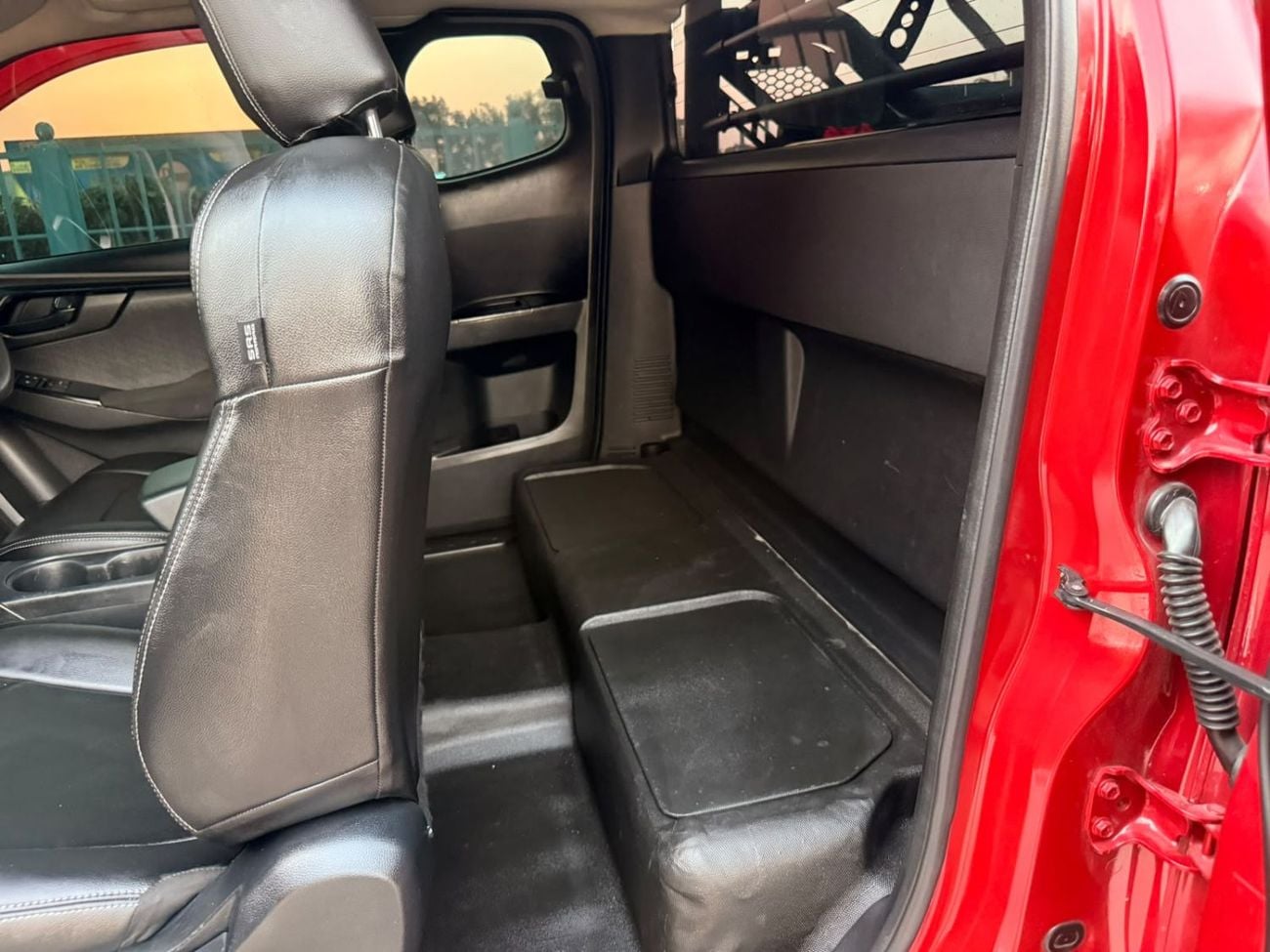 Isuzu D-MAX - 3.0 Diesel Engine - AT - 4WD - Pickup