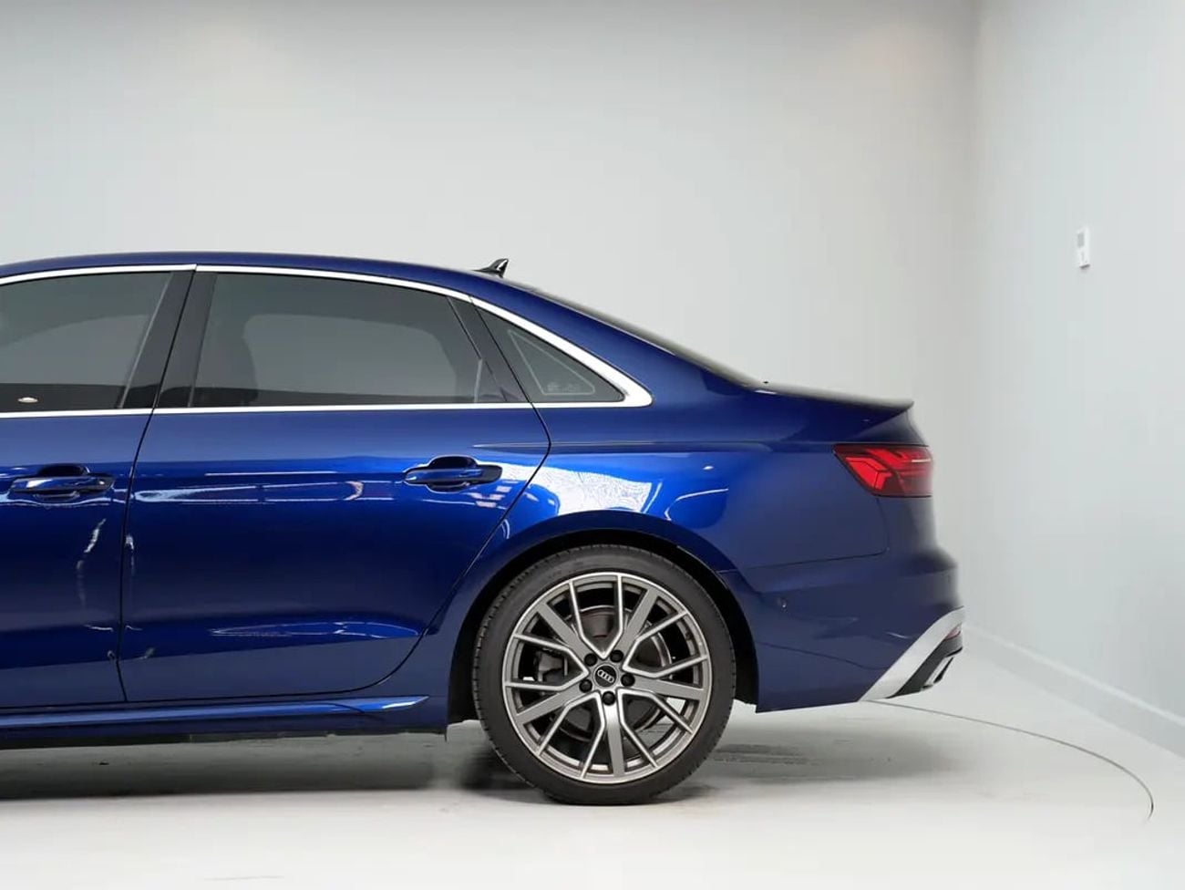 Audi A4 40 TFSI S-Line | GCC Specs | Low Mileage