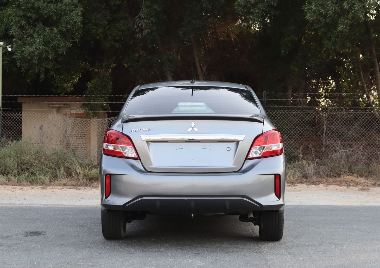 Mitsubishi Attrage GLX HIGHLINE ACCIDENTS FREE - ORIGINAL PAINT - FULL OPTION - GCC - PERFECT CONDITION INSIDE OUT