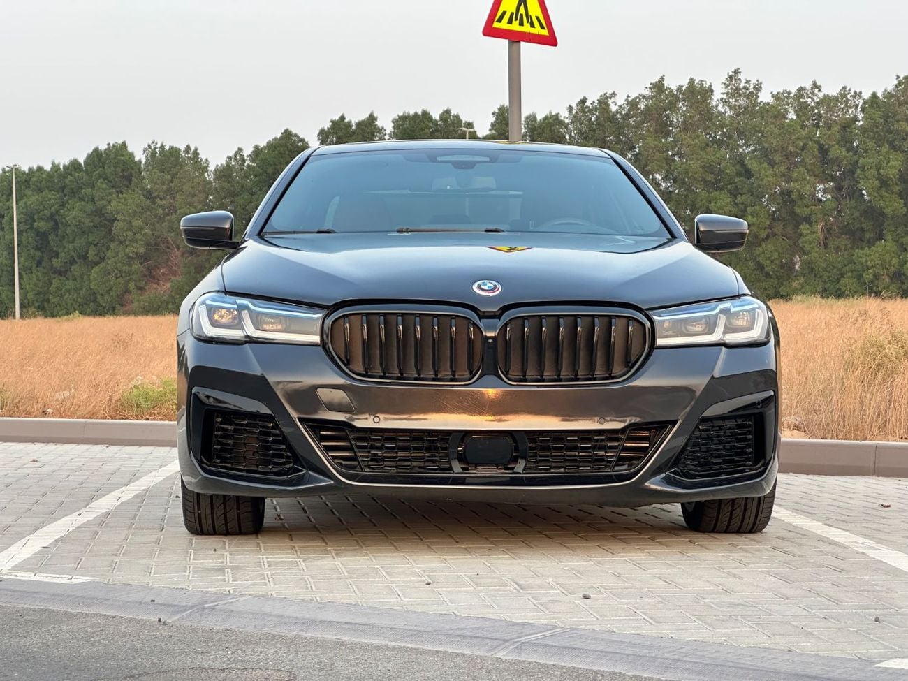بي أم دبليو 530i لاكجوري لاين إكسكلوسيف