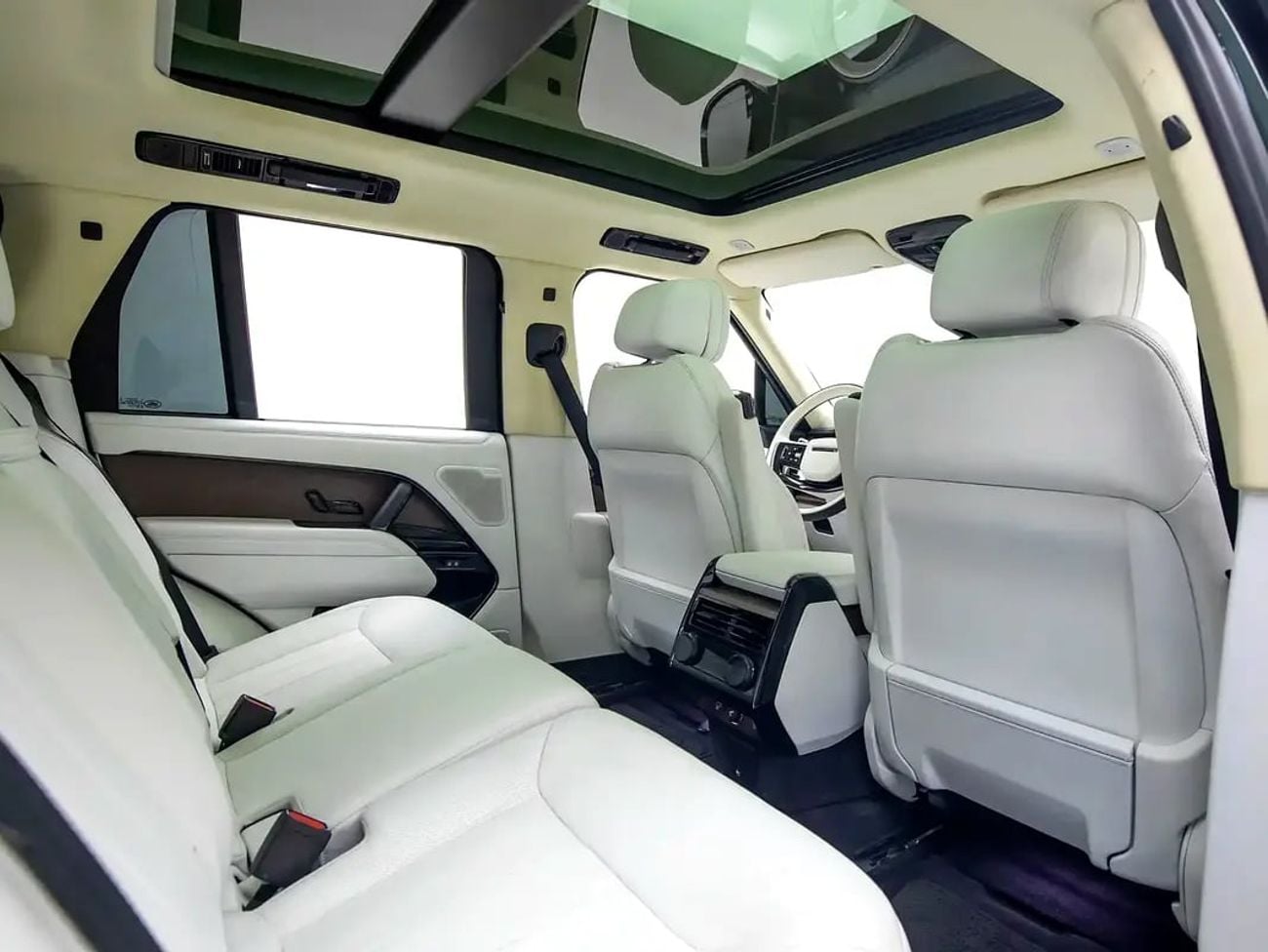 Land Rover Range Rover HSE P530 | GCC Spec | Dealer Warranty and Service Contract