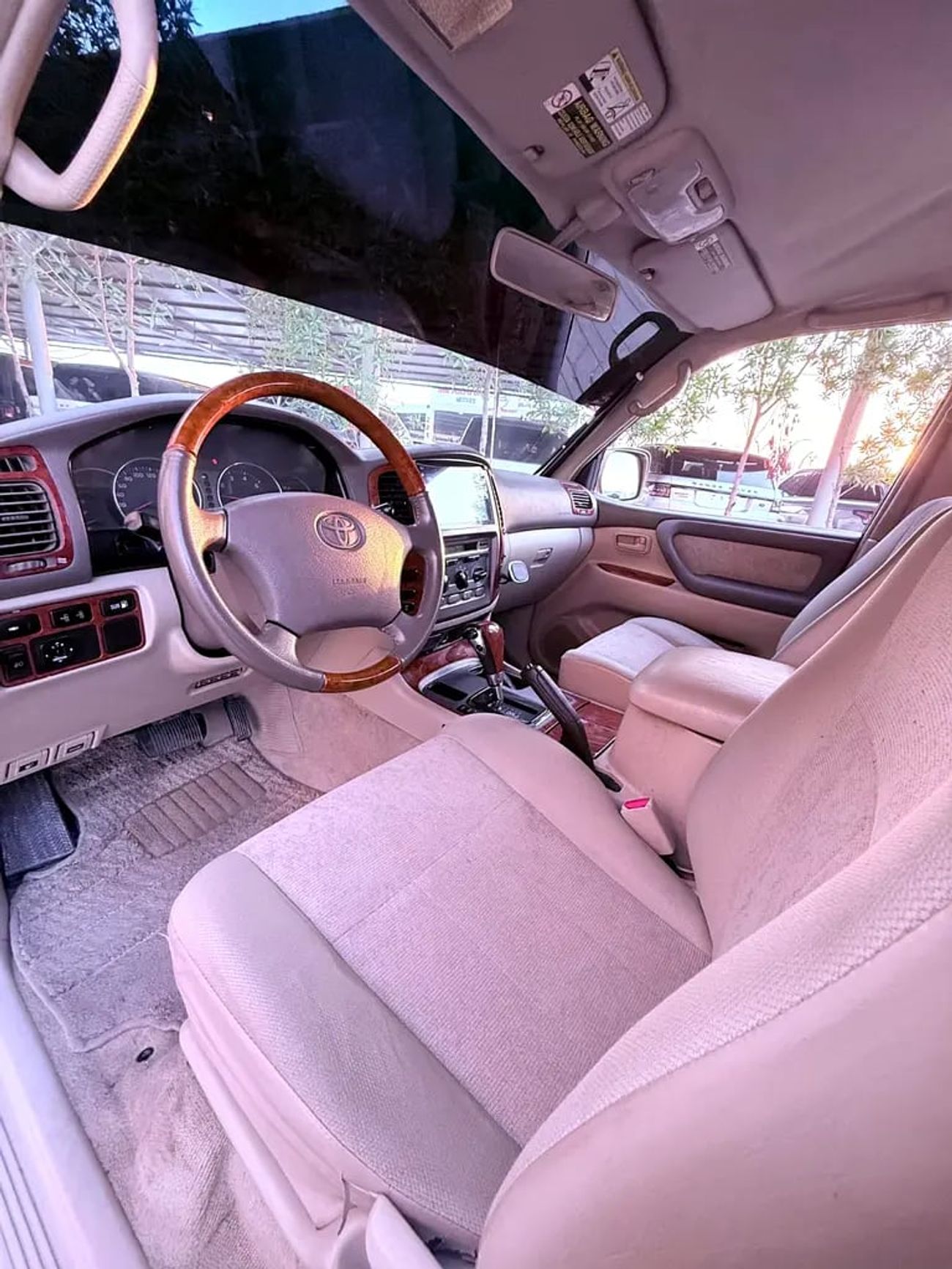 Toyota Land Cruiser لاند كروزر موديل GXR بحالة ممتازة GXR GCC Specs