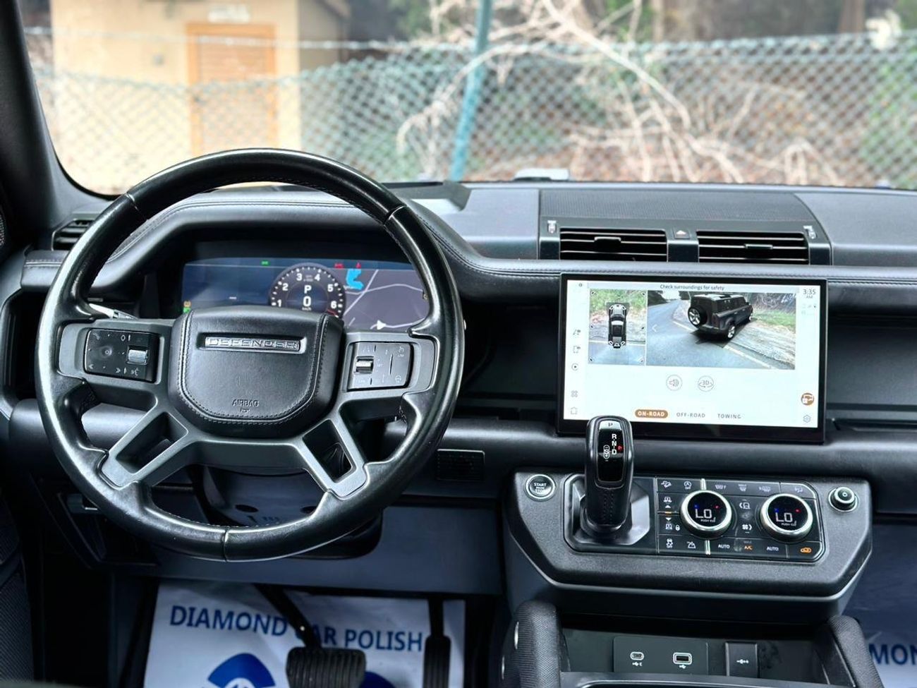Land Rover Defender 2022