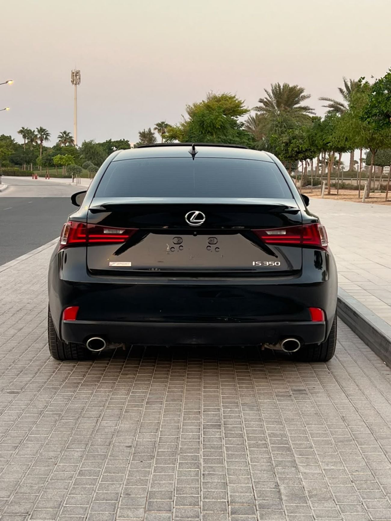 لكزس IS 350 F SPORT PLATINUM