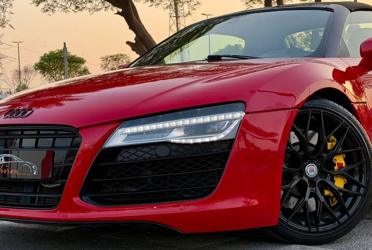 Audi R8 Spyder FSI Audi R8 Spyder 2016 GCC Specs V8 Convertible in Perfect Conditions