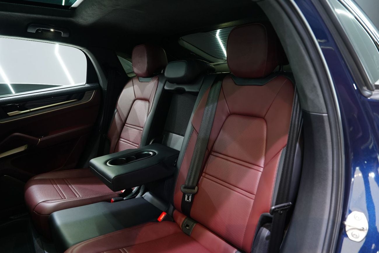 Porsche Cayenne GTS Coupe, Carbon Design Pack, Passenger Display, Burmester Audio, Dealer Warr!