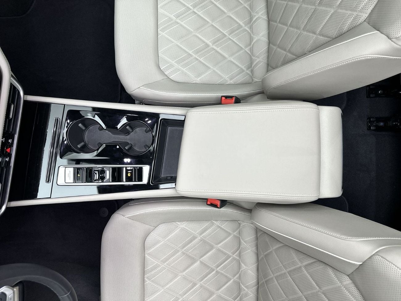 Volkswagen Teramont R LINE Teramont R-Line 2.0L | Panoramic Sunroof | 7 Seats | 270 HP | GCC